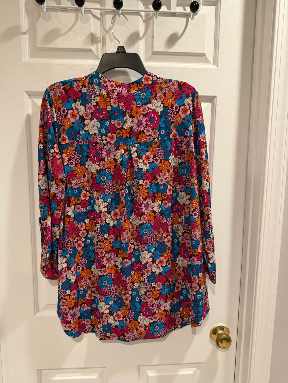 NWT Dear Scarlett Floral V-Neck Long Sleeve Top Blouse Sz L - Picture 3 of 3